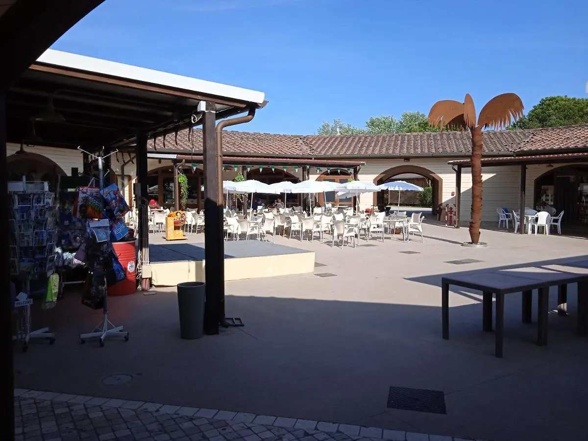 Mobile Home Comfort Viareggio - Including Airco -Camping Paradiso- R028 Italy